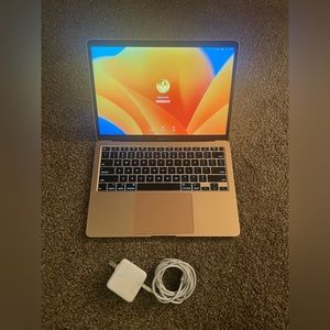 LIKE NEW!! 2020 13-inch Apple MacBook Air (Retina) Laptop Computer / New Battery